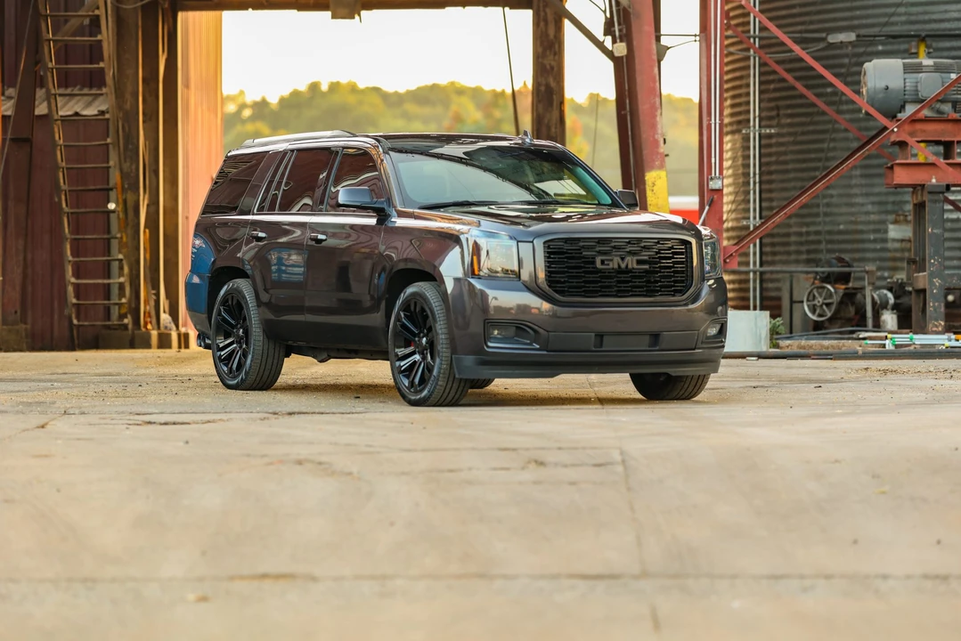 2018 GMC Yukon 4th Gen - Image 10 of 31
