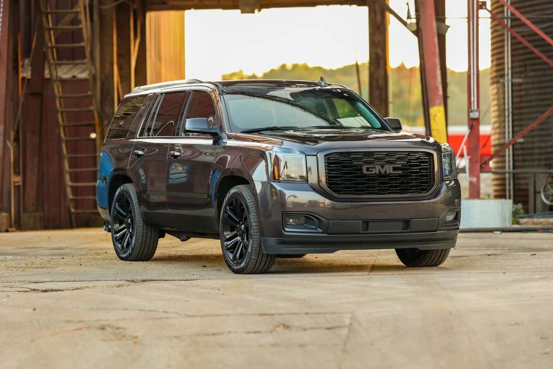 2018 GMC Yukon 4th Gen - Image 9 of 31
