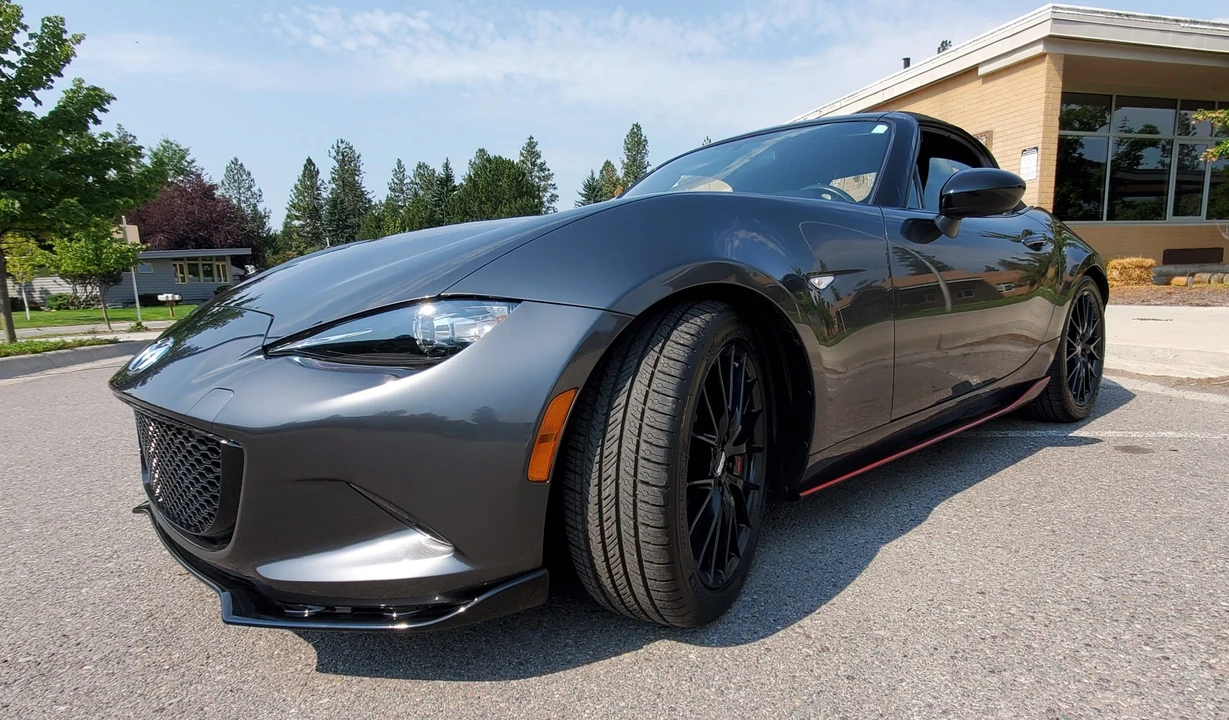 2018 Mazda ND MX-5 Miata - Image 2 of 31
