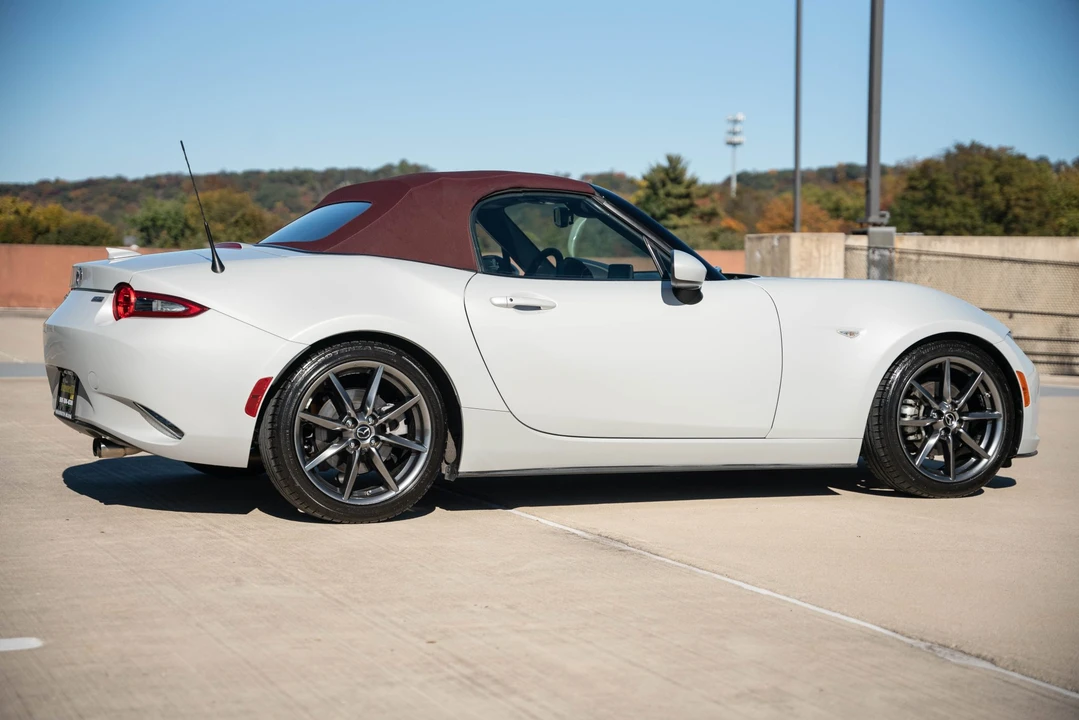 2018 Mazda ND MX-5 Miata - Image 26 of 31