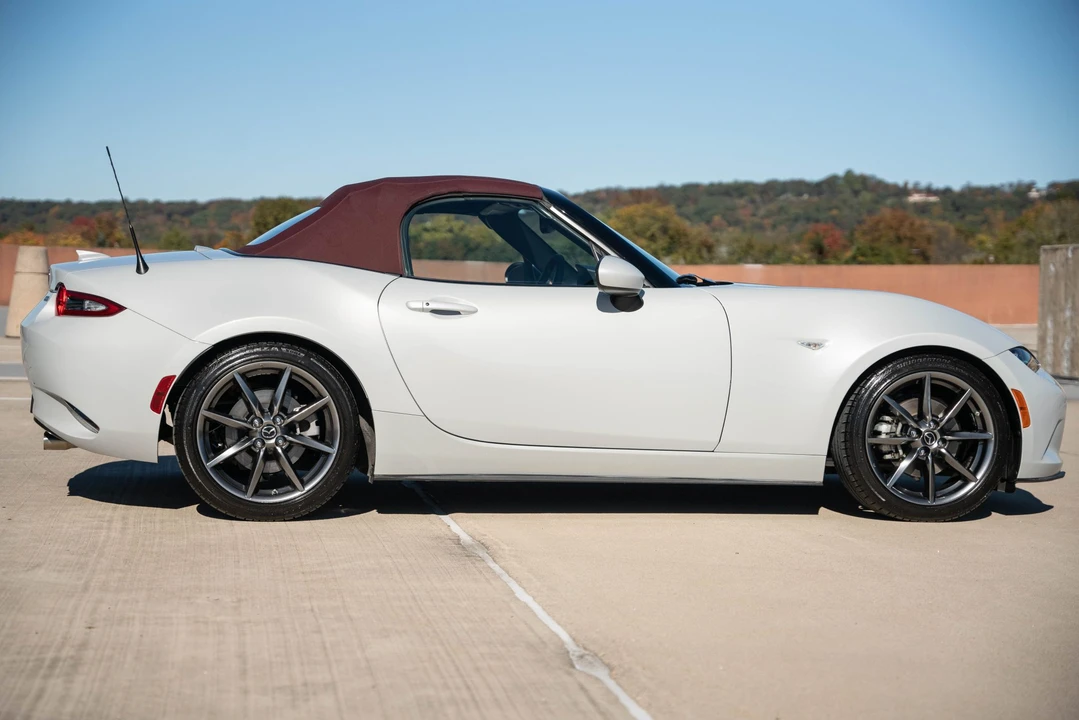 2018 Mazda ND MX-5 Miata - Image 27 of 31