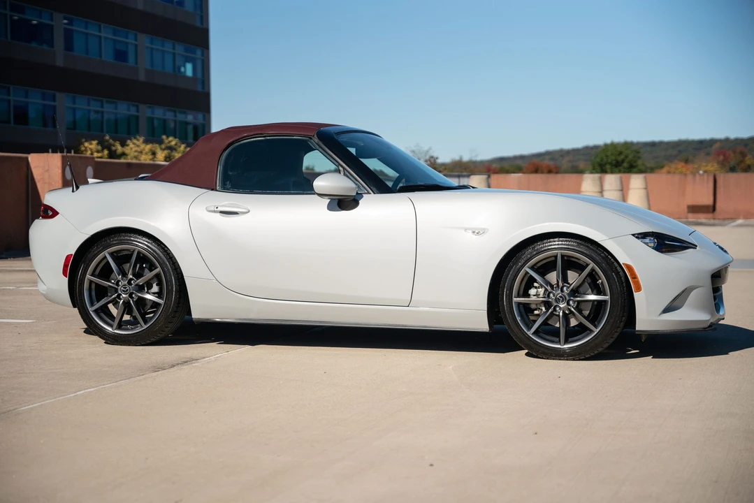 2018 Mazda ND MX-5 Miata - Image 29 of 31