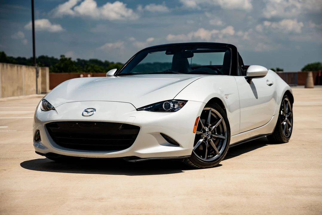 2018 Mazda ND MX-5 Miata - Image 2 of 31