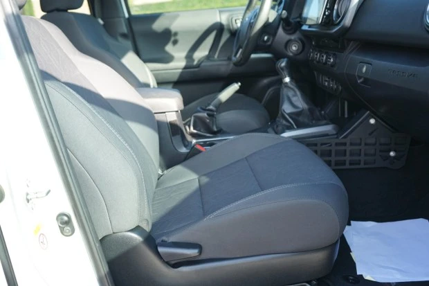 2018 Toyota Tacoma 3rd Gen - Image 4 of 7