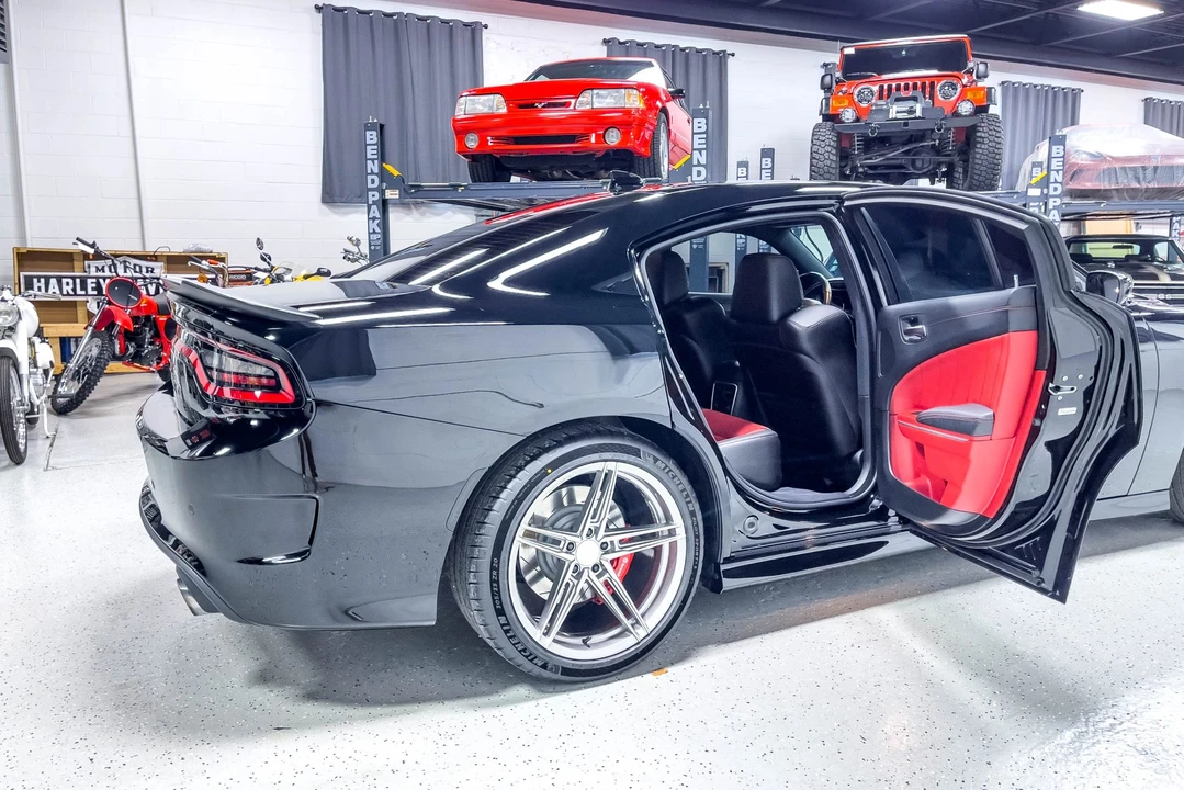 2020 Dodge Charger SRT & 392 7th Gen - Image 25 of 31