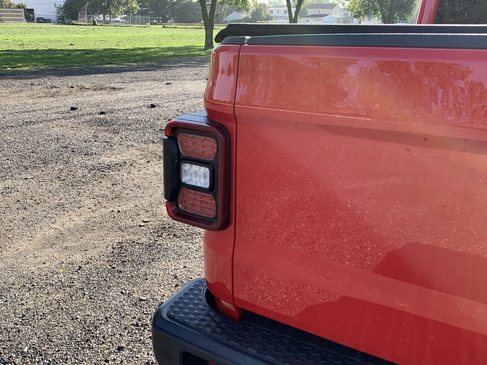 2020 Jeep JT Gladiator - Image 25 of 31