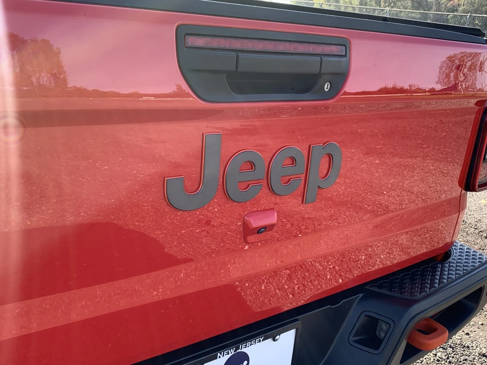 2020 Jeep JT Gladiator - Image 24 of 31