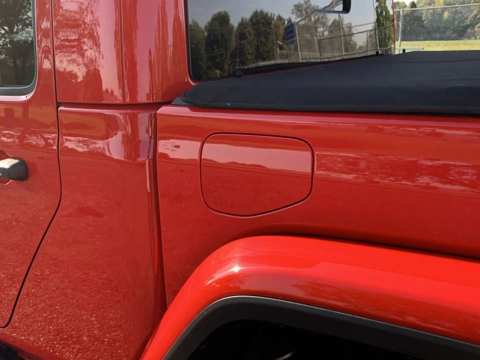 2020 Jeep JT Gladiator - Image 23 of 31