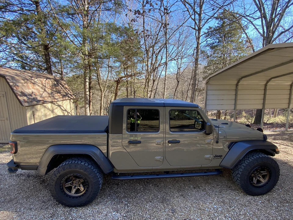 2020 Jeep JT Gladiator - Image 25 of 31