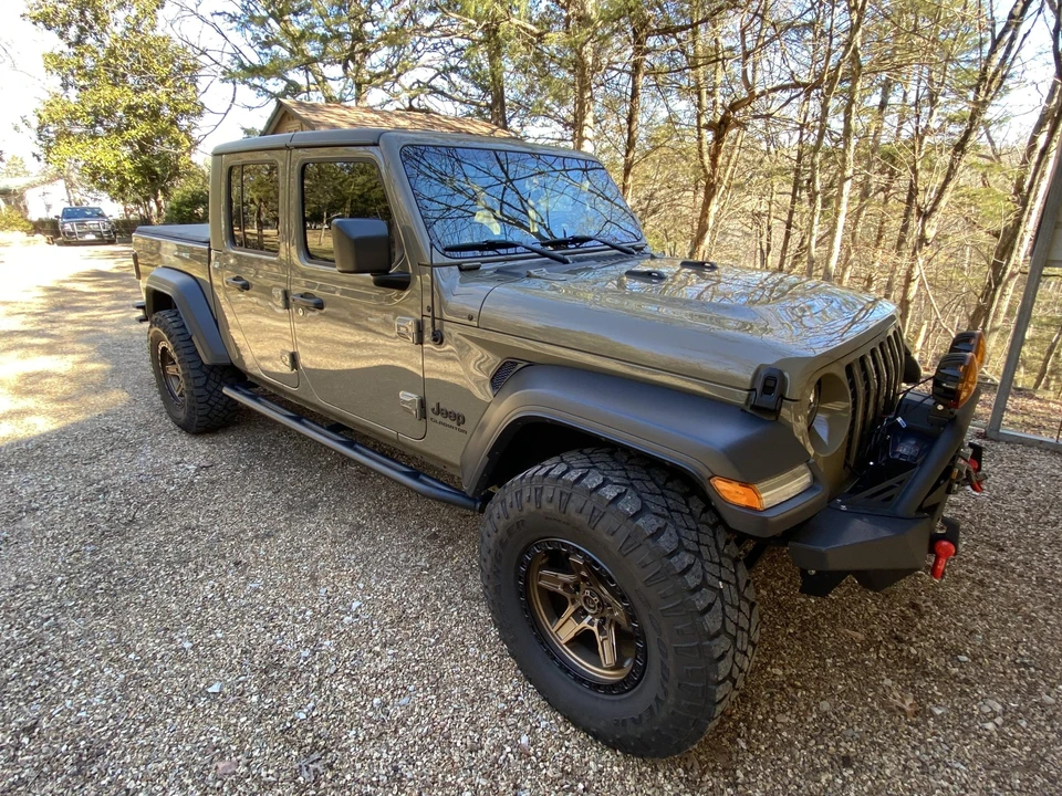 2020 Jeep JT Gladiator - Image 21 of 31