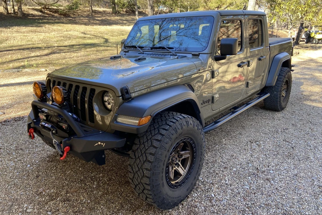 2020 Jeep JT Gladiator - Image 1 of 31