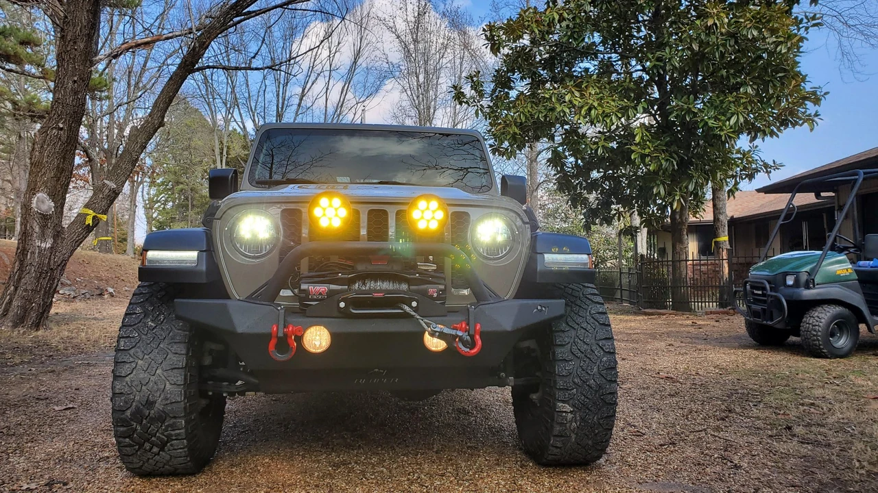 2020 Jeep JT Gladiator - Image 13 of 31
