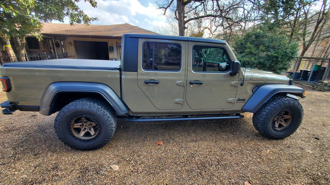 2020 Jeep JT Gladiator - Image 26 of 31