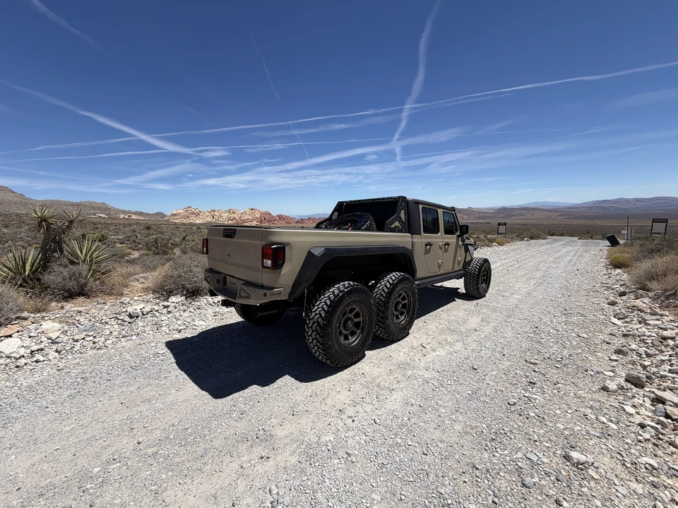 2020 Jeep JT Gladiator - Image 25 of 31