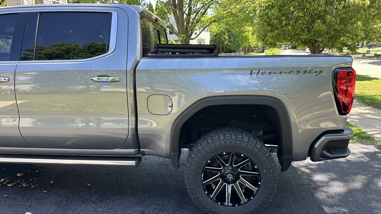 2021 GMC Sierra 5th Gen - Image 16 of 31