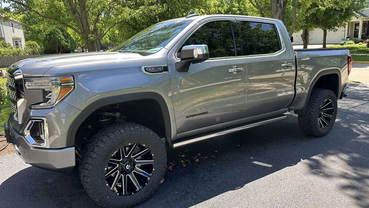 2021 GMC Sierra 5th Gen - Image 5 of 31