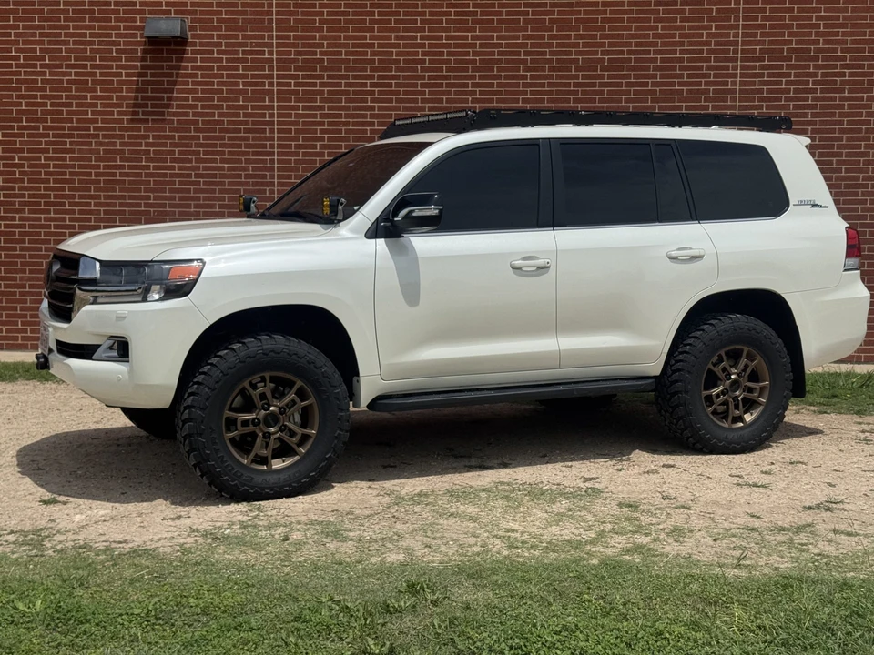 2021 Toyota J200 Land Cruiser - Image 2 of 31