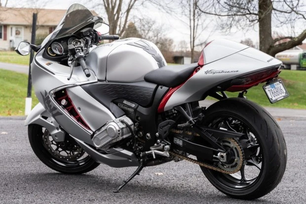 2022 Suzuki Hayabusa - Image 2 of 6