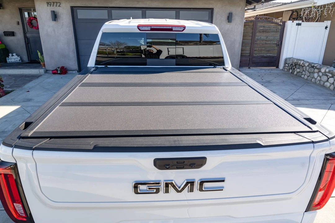 2024 GMC Sierra 5th Gen - Image 25 of 31