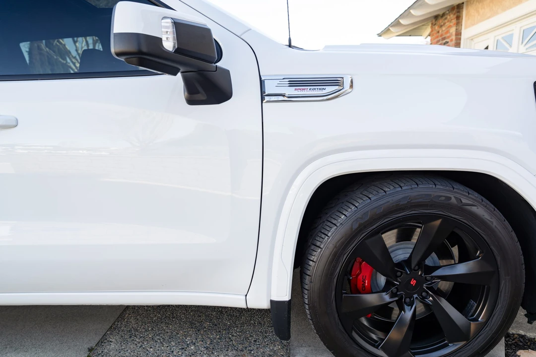 2024 GMC Sierra 5th Gen - Image 20 of 31