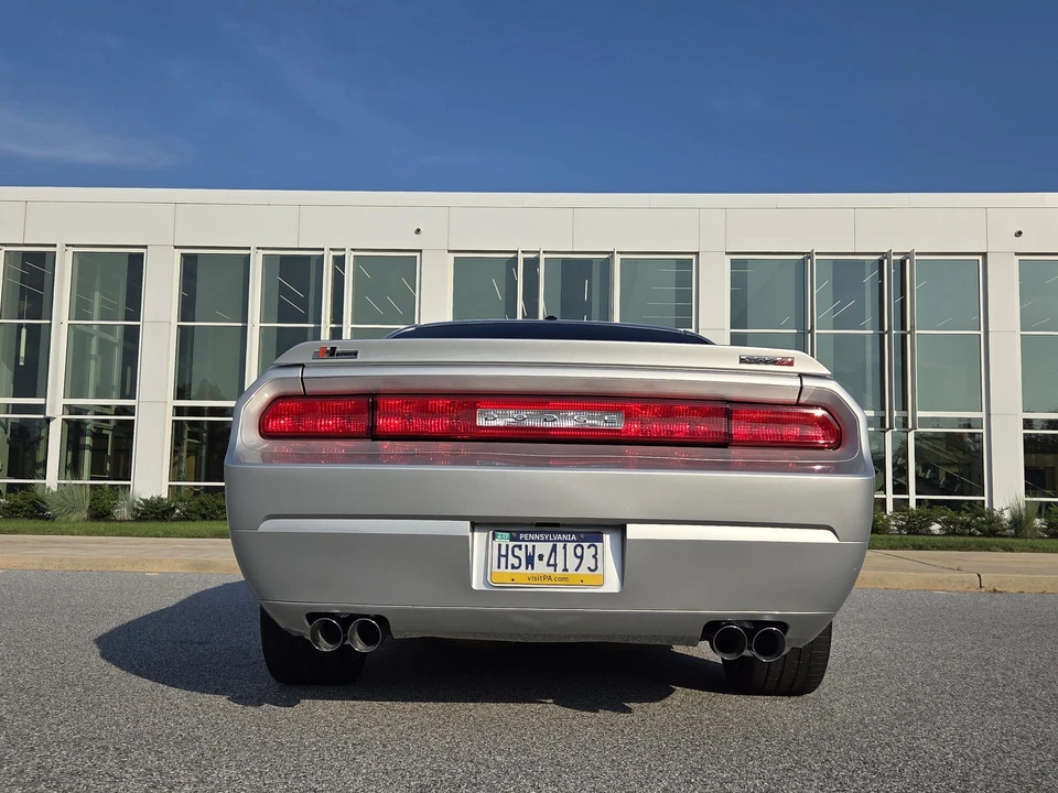 2008 Dodge Challenger SRT8 & 392 3rd Gen - Image 9 of 31