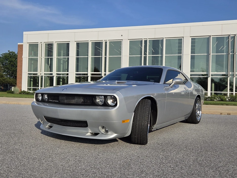 2008 Dodge Challenger SRT8 & 392 3rd Gen - Image 2 of 31