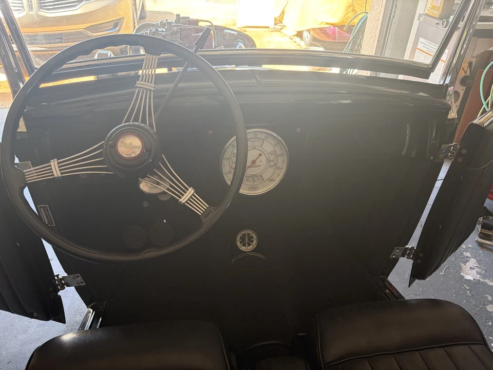 Ford Hot Rod - Image 24 of 31