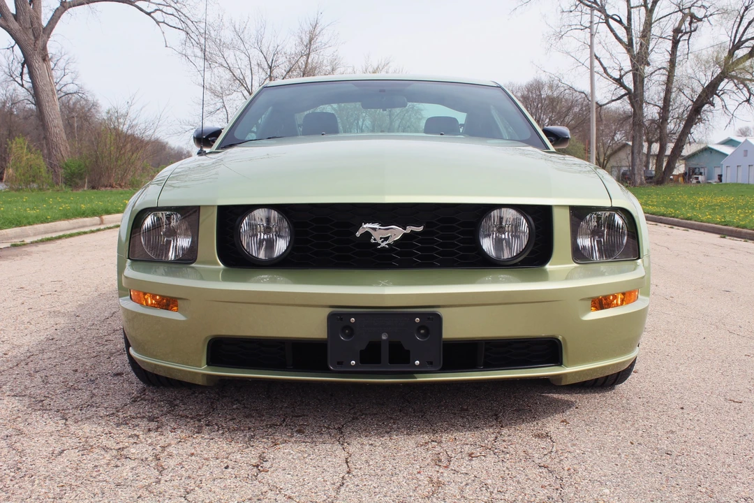 2005 Ford S197 Mustang - Image 2 of 31