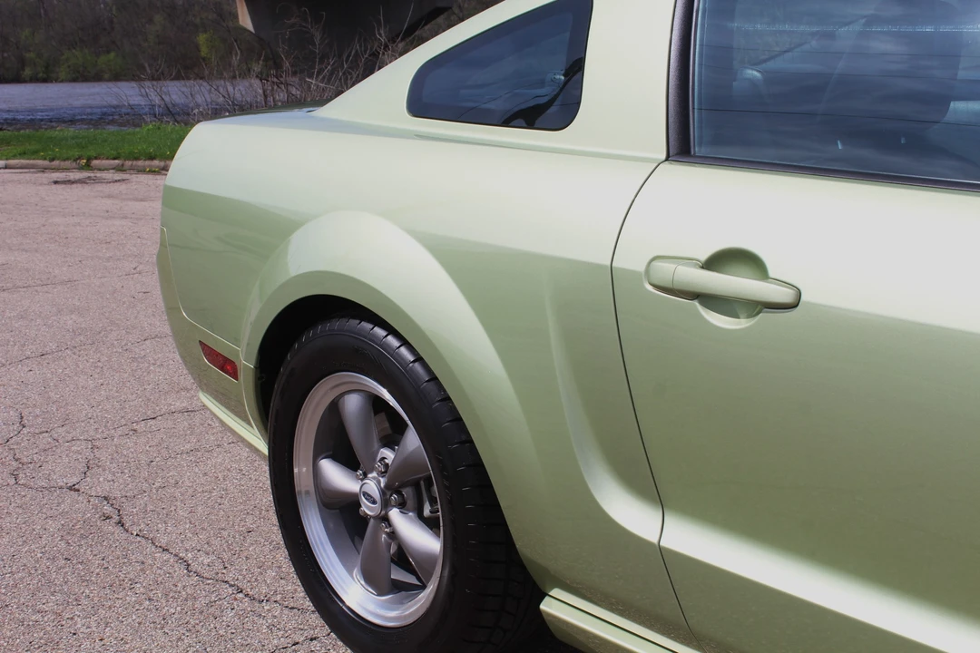 2005 Ford S197 Mustang - Image 14 of 31