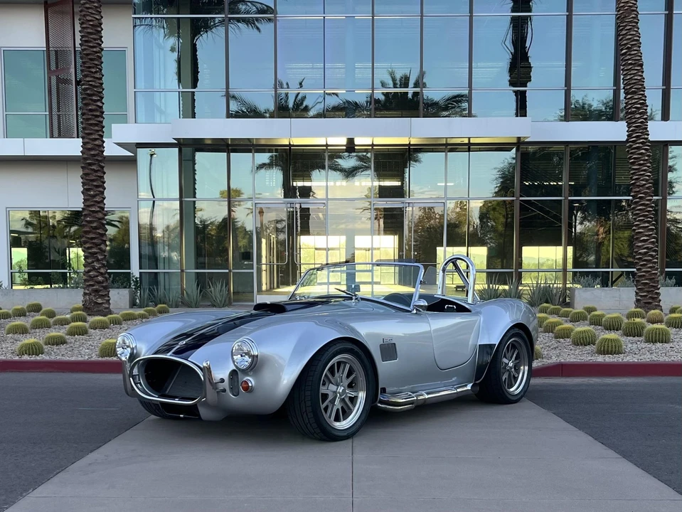 Shelby Cobra Replica - Image 3 of 31