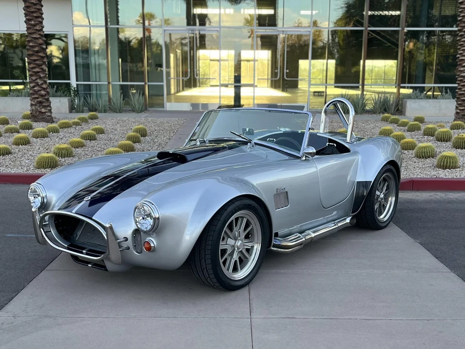 Shelby Cobra Replica - Image 2 of 31