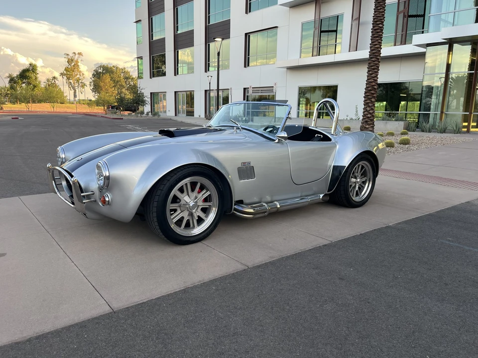 Shelby Cobra Replica - Image 21 of 31