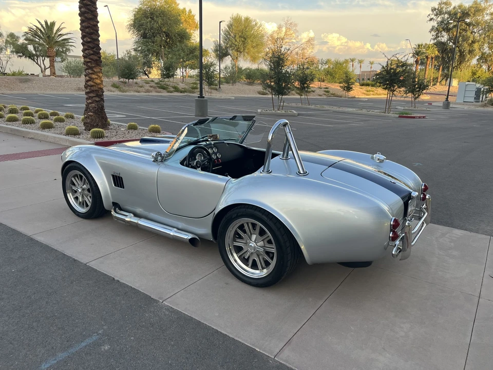 Shelby Cobra Replica - Image 17 of 31