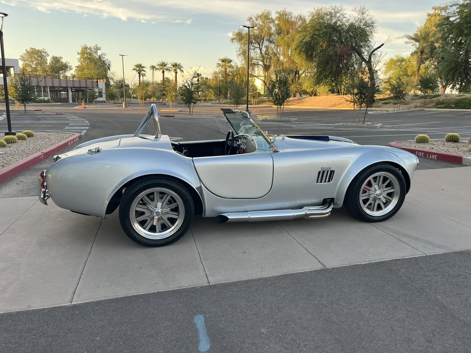 Shelby Cobra Replica - Image 11 of 31