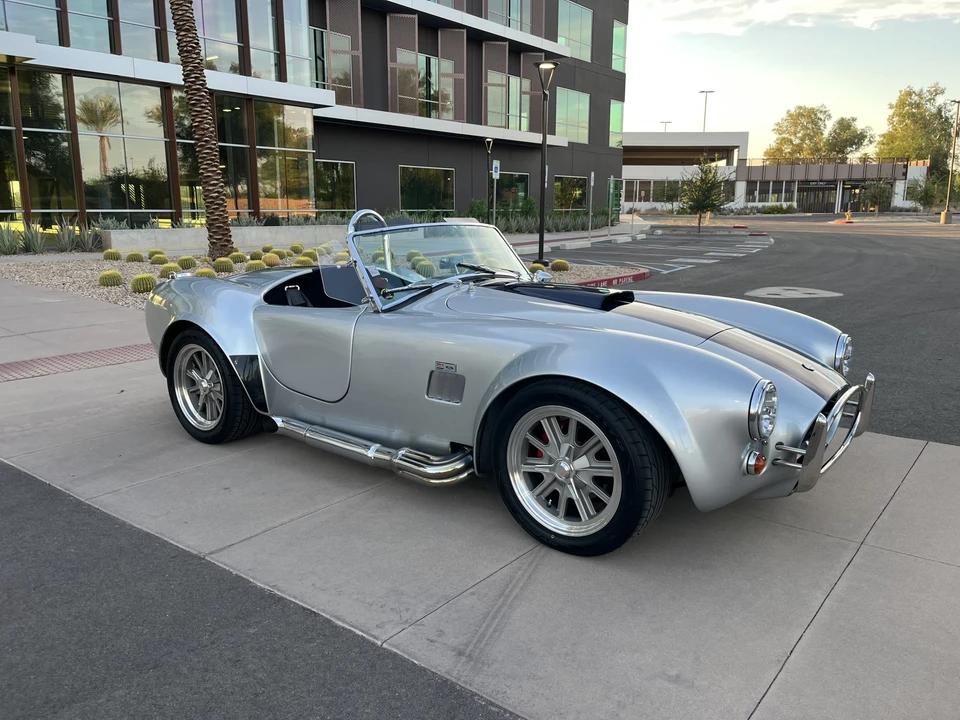 Shelby Cobra Replica - Image 9 of 31