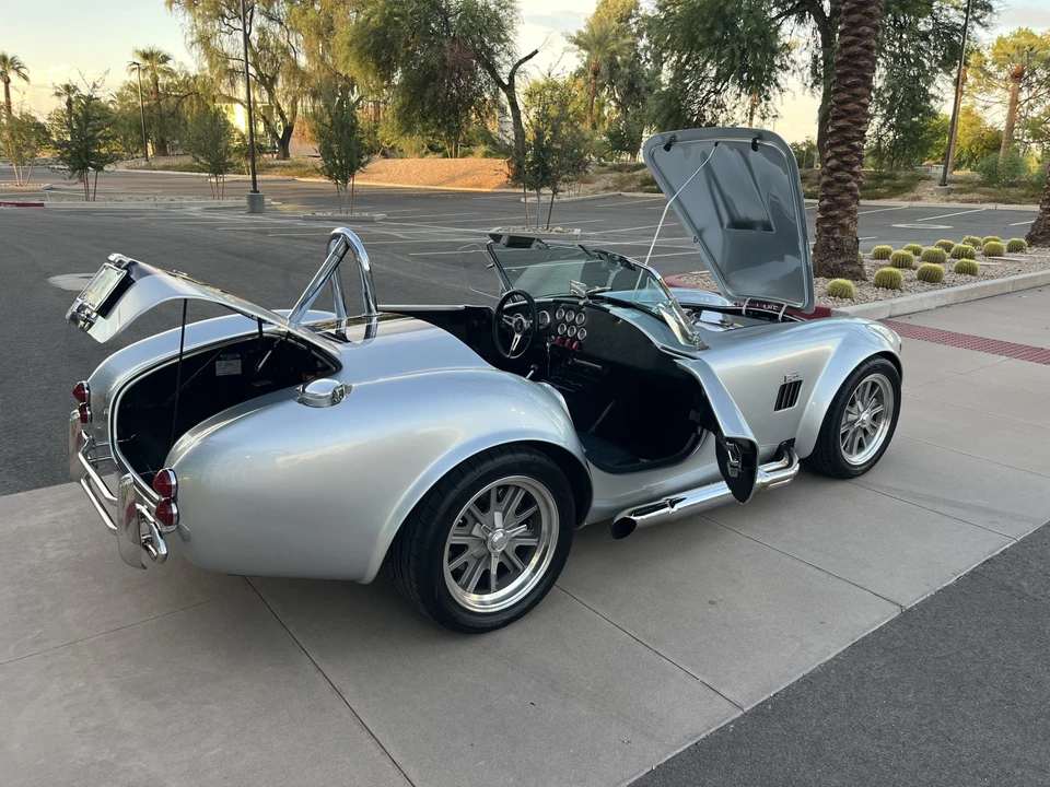 Shelby Cobra Replica - Image 25 of 31