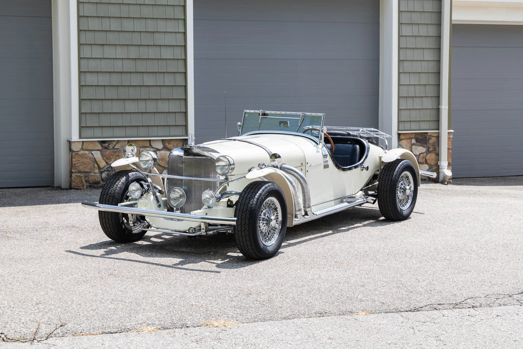 Excalibur - Image 6 of 31