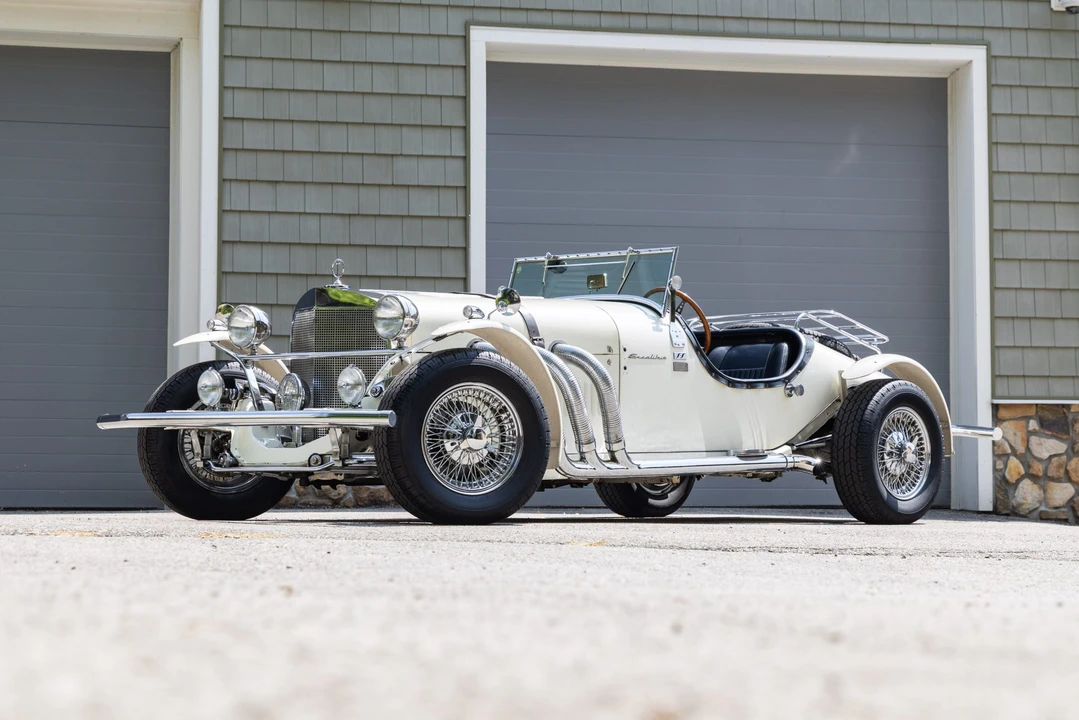 Excalibur - Image 5 of 31