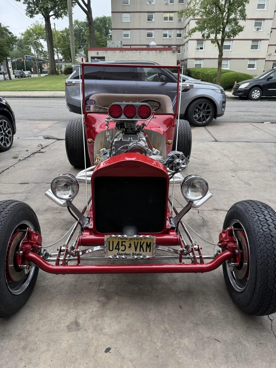 Ford Model T - Image 16 of 31