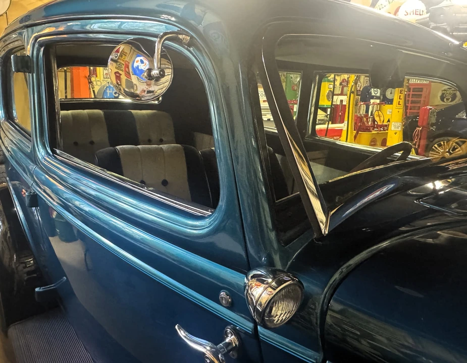 Ford Hot Rod - Image 27 of 31