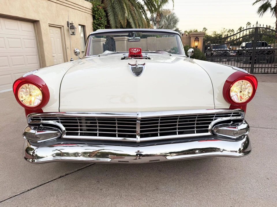 1956 Ford Fairlane 2nd Gen - Image 14 of 31