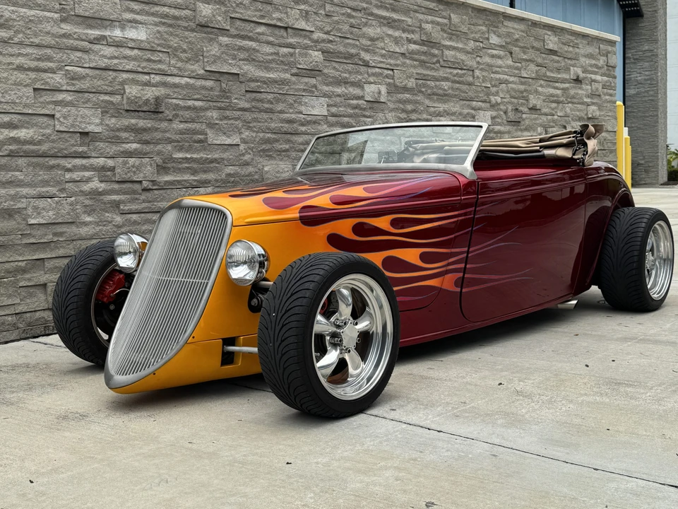Factory Five Roadster - Image 2 of 31