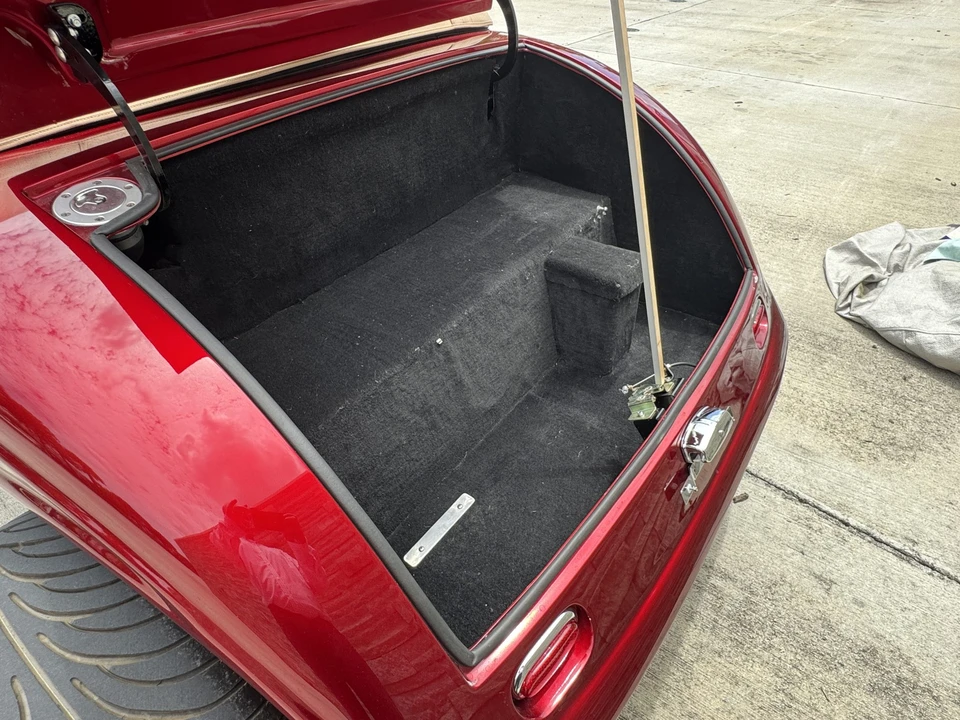 Factory Five Roadster - Image 29 of 31