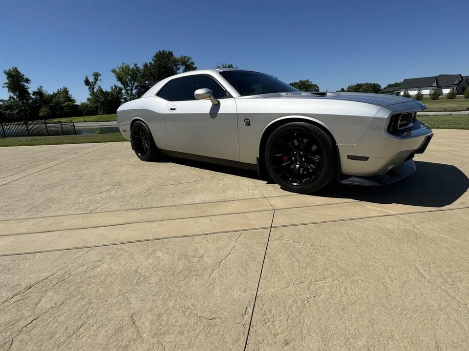 2008 Dodge Challenger SRT8 & 392 3rd Gen - Image 7 of 31