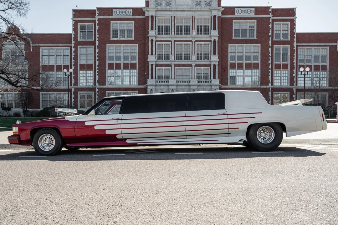 1981 Cadillac Series 70 & 75 - Image 11 of 31