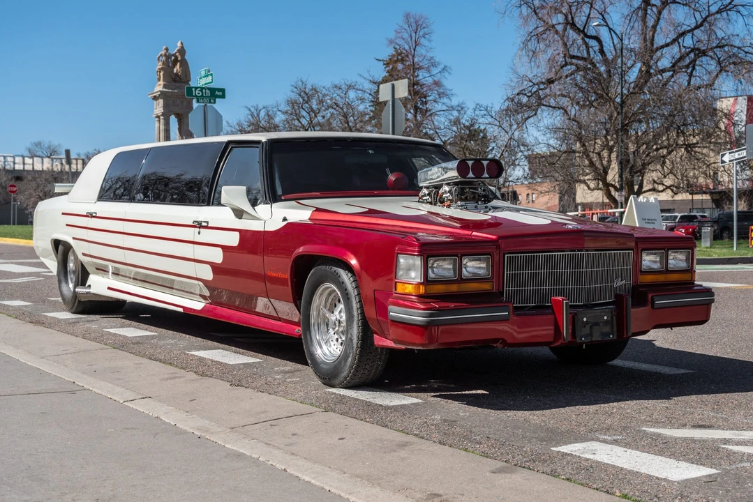 1981 Cadillac Series 70 & 75 - Image 5 of 31