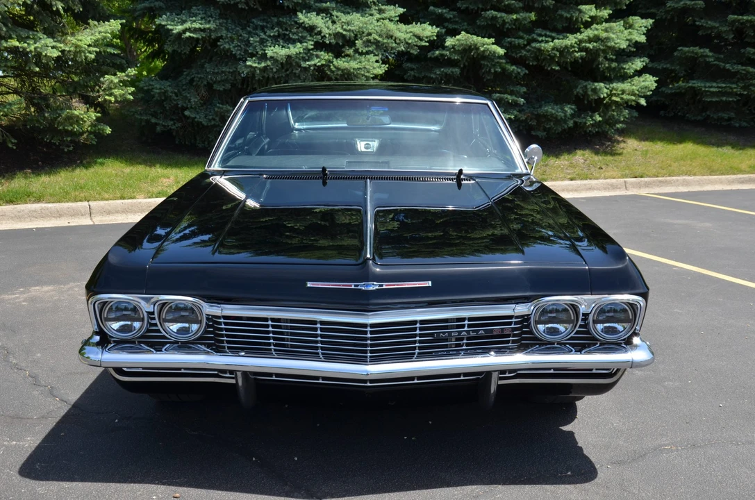 1965 Chevrolet Impala SS 4th Gen - Image 9 of 31