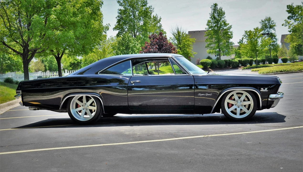 1965 Chevrolet Impala SS 4th Gen - Image 23 of 31