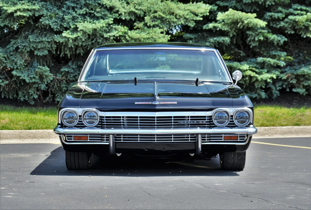 1965 Chevrolet Impala SS 4th Gen - Image 8 of 31