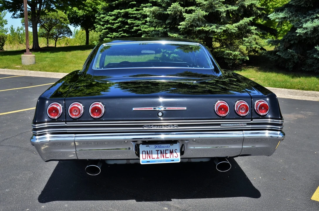 1965 Chevrolet Impala SS 4th Gen - Image 30 of 31